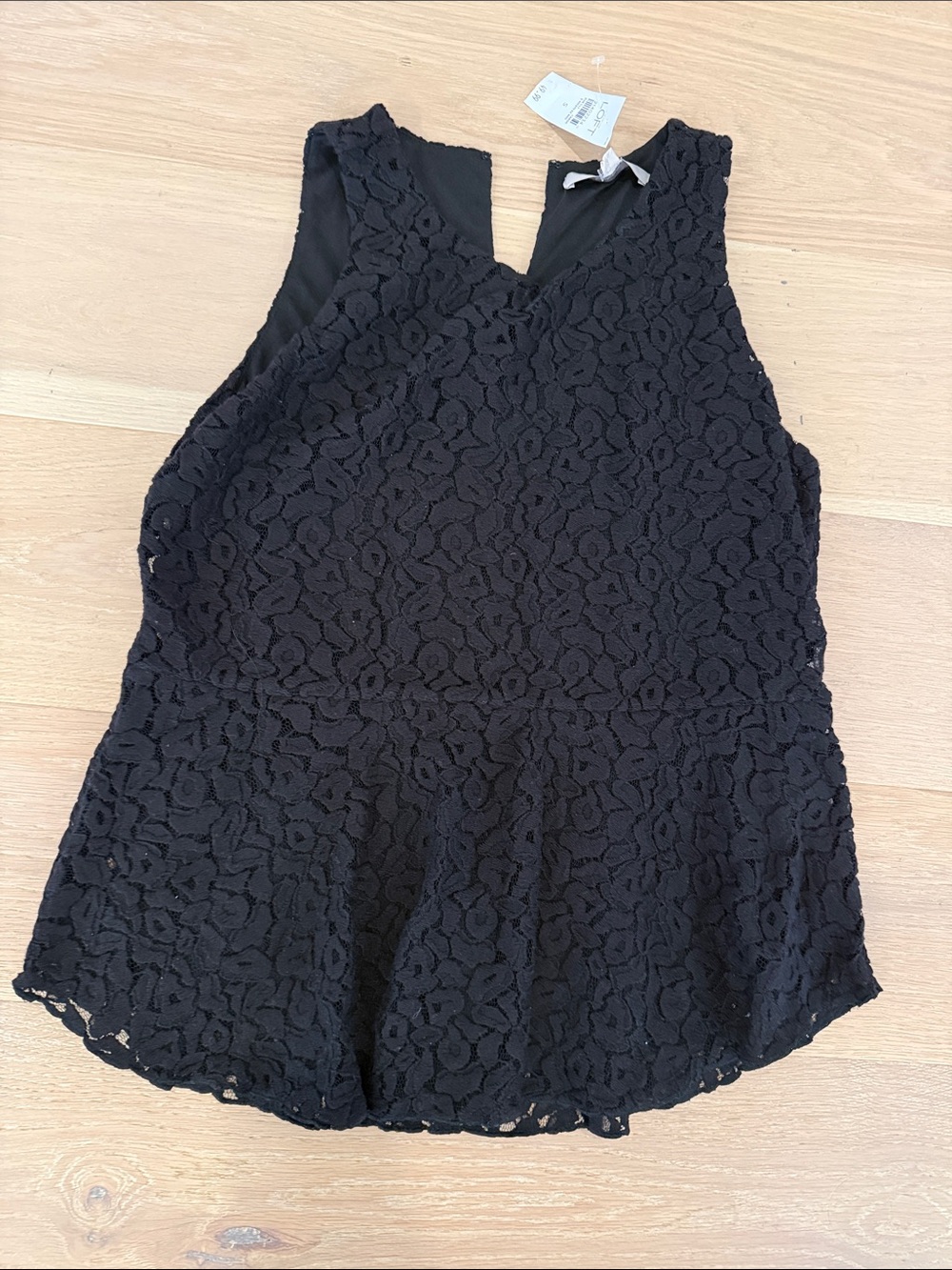 NWT LOFT Black Floral Lace Peplum Sleeveless Women’s Top size s